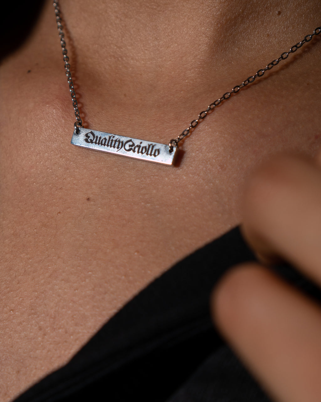 Collar grabado de acero inoxidable (horizontal)